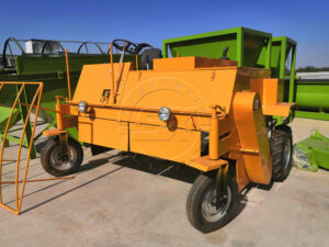 moving type compost turner for organic fertilizer production